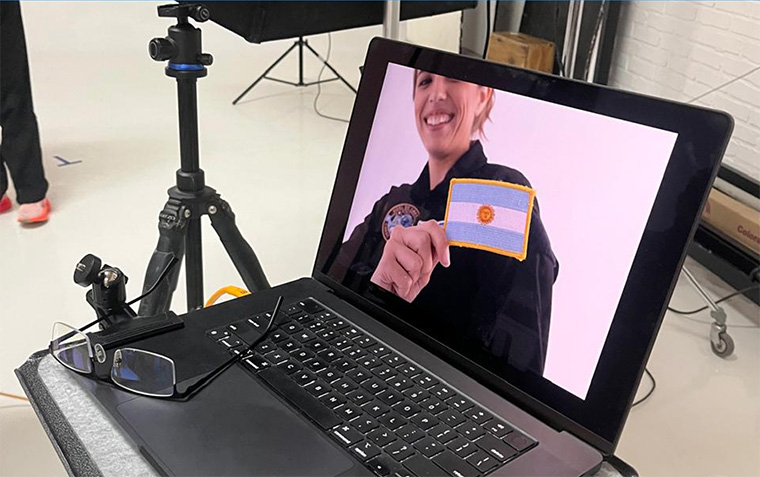 Y un día, Hyundai — foto 2