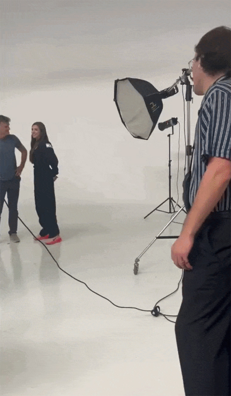 Y un día, Hyundai — foto 6