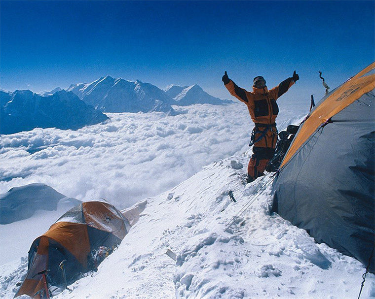 Y un día, Hyundai — foto 8